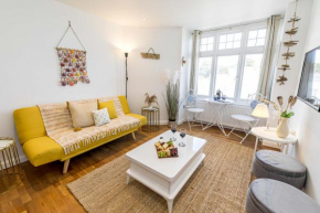 Sleek, Modern and Centrally Located 1bedroom flat with Free WiFi
